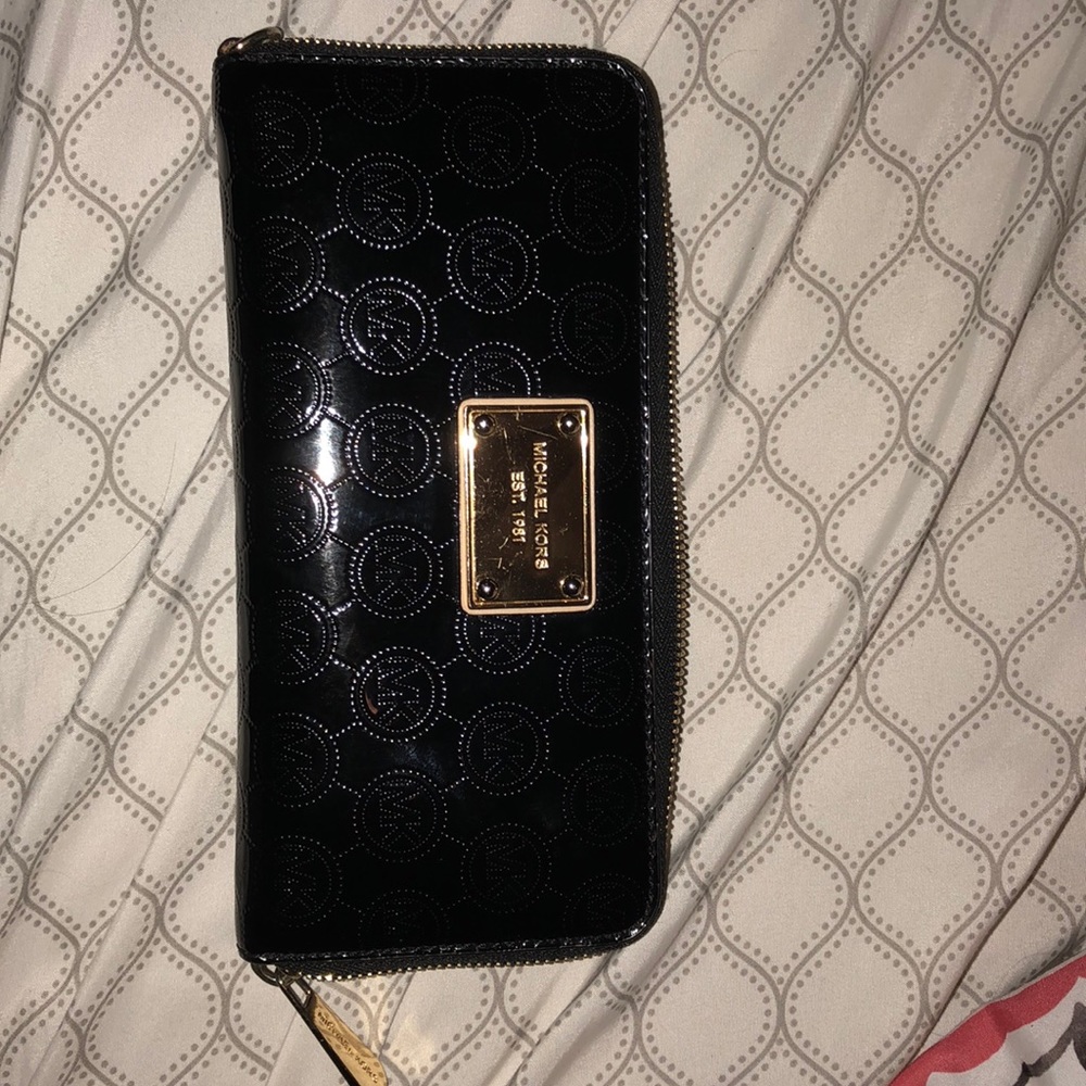 Michael Kors Metallic Wallet
